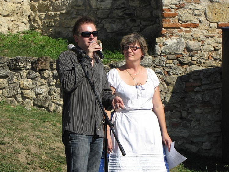 Moderátor Martin Burian a Milada Válková, spoluzakladatelka vinobraní