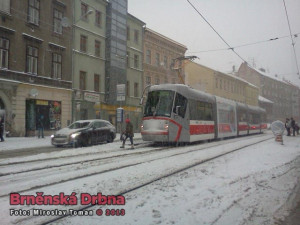 Sníh způsobil kolaps brněnské dopravy
