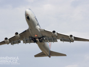 Vzlétající Boeing 747 lucemburské společnosti Cargolux, foto: Brněnská Drbna, Marek Vanžura