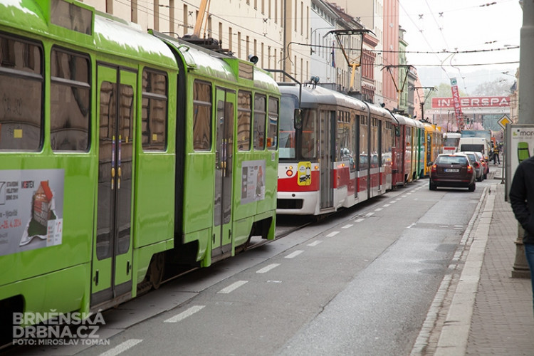Ranní nehoda na Cejlu - muž se střetnul s tramvají, foto: Brněnská Drbna, Miroslav Toman