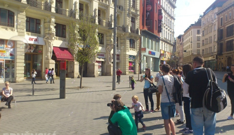 Z bublin měly největší radost děti, foto: Brněnská Drbna, David Zouhar