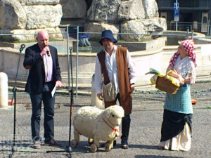 Libor Šťástka (vlevo) v pondělí uzamknul Zelný trh, foto: Brněnská Drbna, David Zouhar
