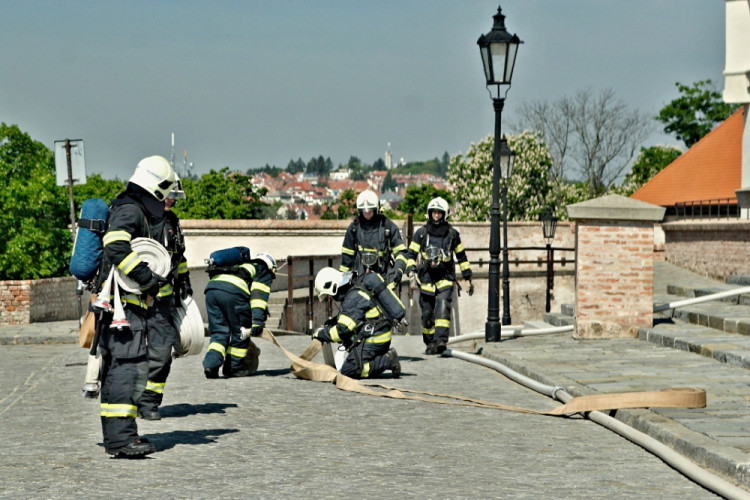 Hasiči nacvičovali likvidaci plamenů na Špilberku, foto: hasiči JMK