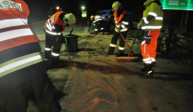 Hasiči zasahovali u dopravní nehody na dálnici D1, foto: hasiči JMK