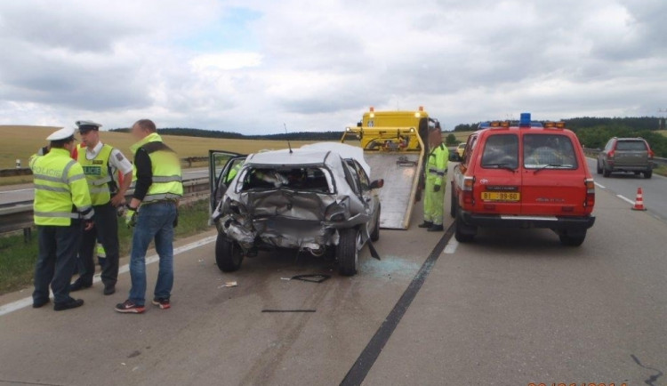 Hasiči zasahovali na D1 u vážné nehody, foto: HZS JMK