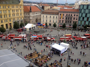 Požár na brněnském náměstí Svobody hasilo téměř 50 hasičských aut, foto: HZS JMK