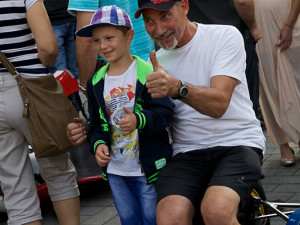 Historická závodní auta a motocykly se představily v centru Brna, foto: Brněnská Drnba, Miroslav Toman
