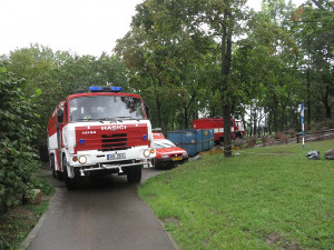 Přívalový déšť v Brně: stály tramvaje, škody hlásí knihovna, foto: HZS JMK