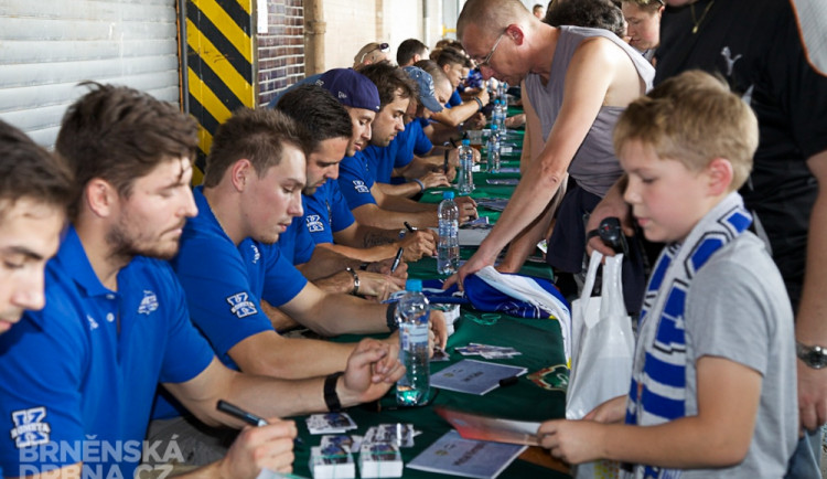 Autogramiáda hráčů HC Kometa, foto: Brněnská Drbna, Miroslav Toman