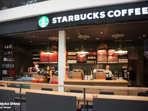 Brňané dnes poprvé ochutnají slavnou kávu Starbucks, foto: Brněnská Drbna, Miroslav Toman