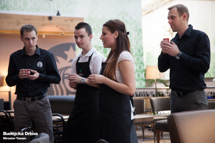Brňané dnes poprvé ochutnají slavnou kávu Starbucks, foto: Brněnská Drbna, Miroslav Toman