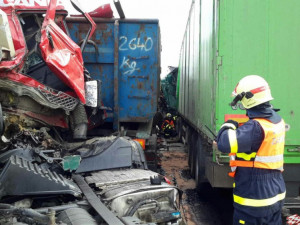 pbm105t-2015-05-25-e729c70b