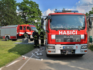 Hasiči nacvičovali zásah v hořící hvězdárně