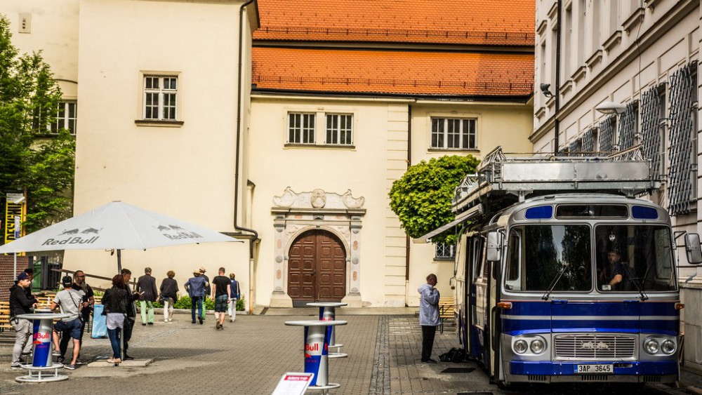 Husova ožila dešti navzdory, na Kmeny se stála fronta. Autor: Tomáš Hrivňák