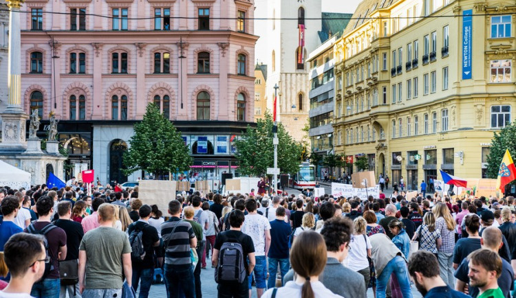 V Brně se opět po týdnu setkali lidé na protest proti Babišovi se Zemanem, autor: Tomáš Hrivňák