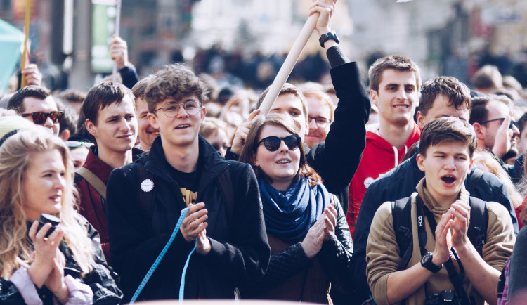 Studentská stávka #VyjdiVen v Brně optikou Vojtěcha Káby