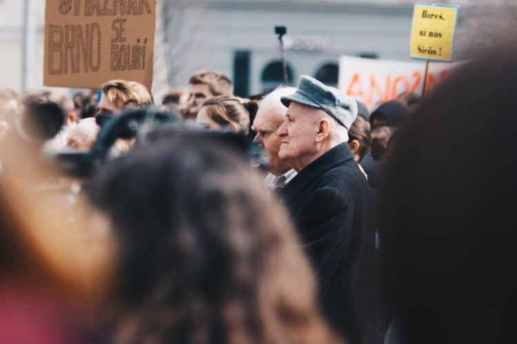 Studentská stávka #VyjdiVen v Brně optikou Vojtěcha Káby