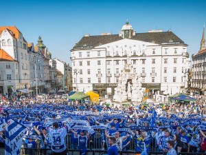 Modorobílý Zelňák optikou Martina Pištěka