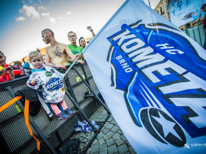 Modrobílá radost na Zelňáku optikou Martina Pištěka