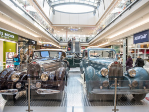 Výstava historických aut Bugatti ve Vaňkovce, autor: Jan Luxík