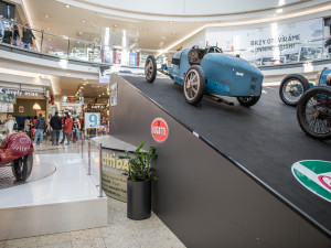 Výstava historických aut Bugatti ve Vaňkovce, autor: Jan Luxík