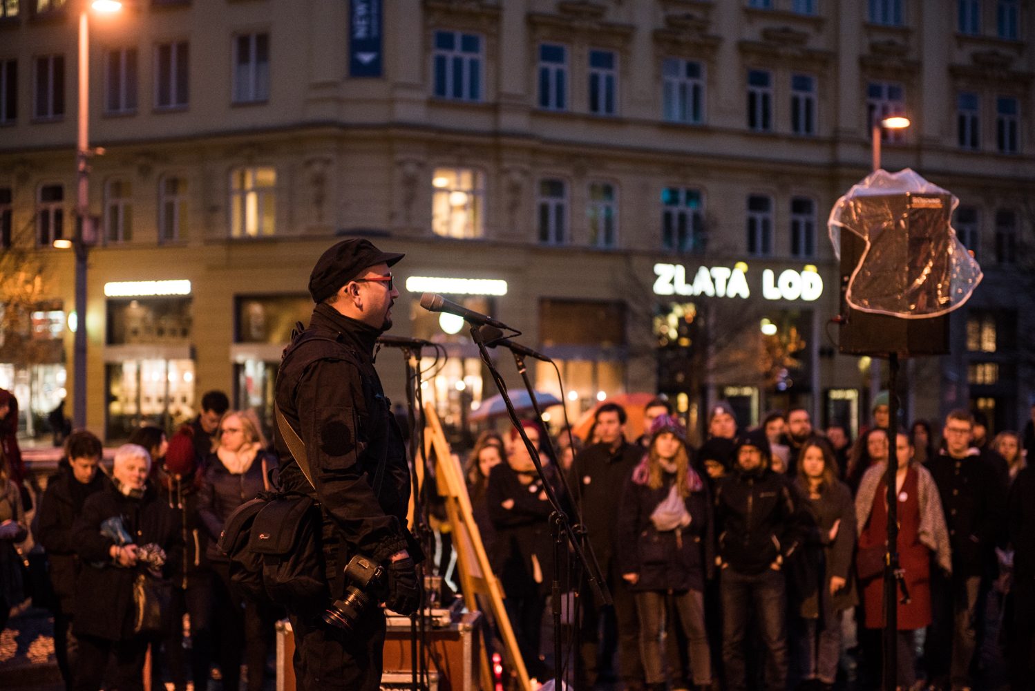 Nezabudneme, pokračujeme. Lidé si v Brně připomenuli zavražděného novináře a jeho snoubenku, autor: Tomáš Hrivňák