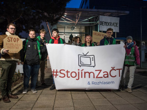 Pochod Postavme se rozvratu institucí, autor Tomáš Hrivňák