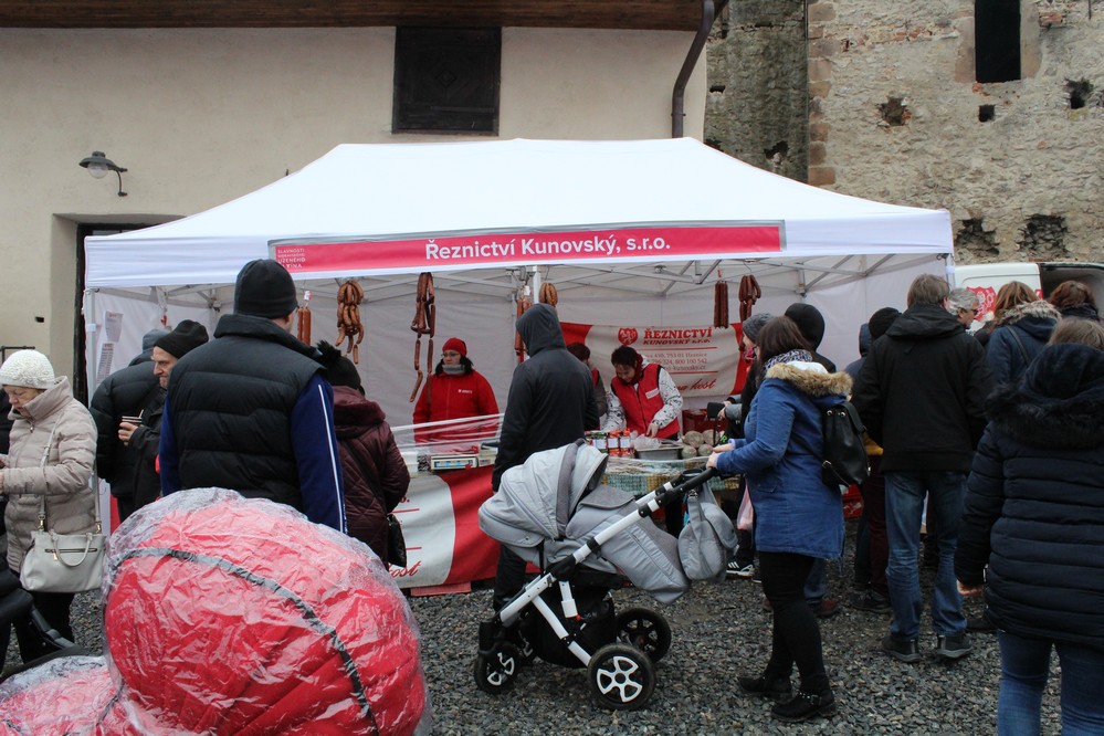Slavnosti moravského uzeného na hradě Veveří navštívilo o víkendu 5 tisíc lidí