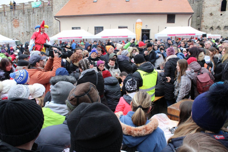 Slavnosti moravského uzeného na hradě Veveří navštívilo o víkendu 5 tisíc lidí