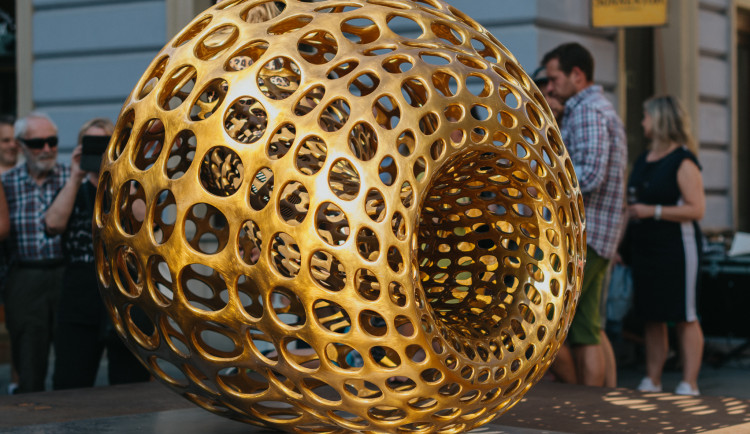 FOTO: Kapsule nově zdobí Galerii Šilingrák