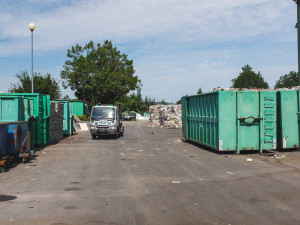 Tam, kde končí odpadky. Reportáž z vyškovské třídírny Respono, autor: Tomáš Valnoha