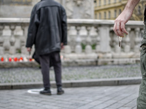 Demonstrace za zrušení opatření proti koronaviru, Zelný trh, 17. listopadu 2020. autor: Petr Bezděk