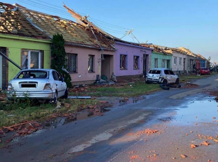 Apokalypsa. Jižní Morava zažila tornádo, některé obce jsou zničené