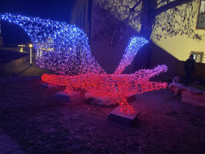 Brněnský hrad Špilberk rozzářily statisíce světel. Odkazují na dávné legendy, nechybí ani světelný drak