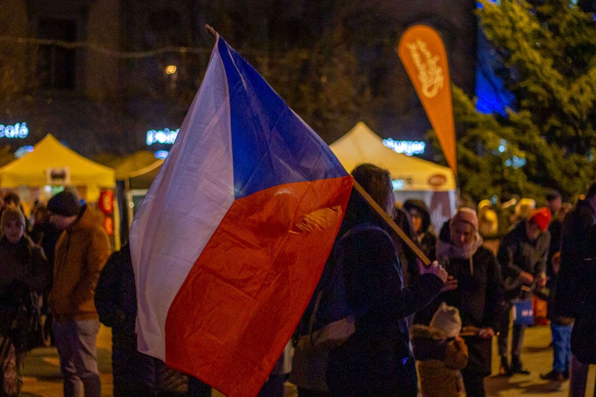 FOTOGALERIE: V centru Brna si lidé připomínají pětatřicet let od revoluce