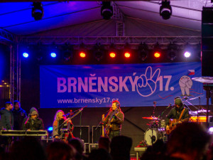 FOTOGALERIE: V centru Brna si lidé připomínají pětatřicet let od revoluce