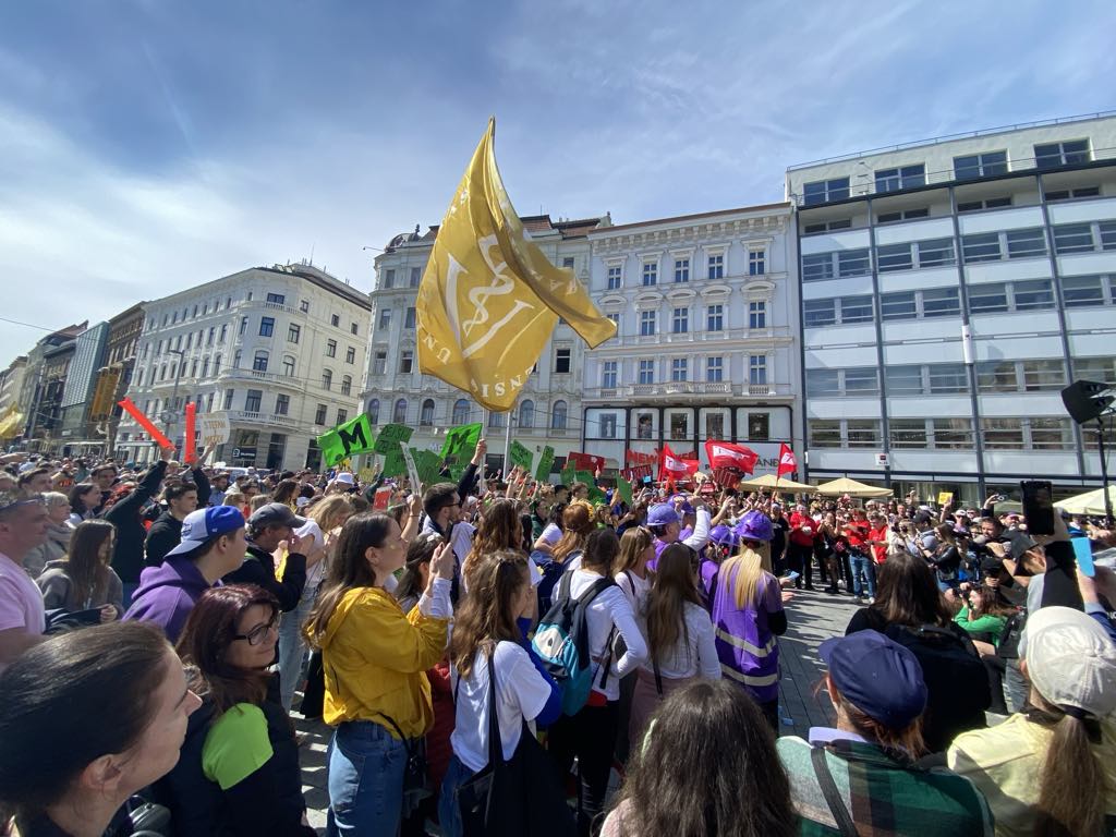 FOTOGALERIE: Studenti roztančili centrum Brna. Tradiční Majáles oslavili ve velkém stylu