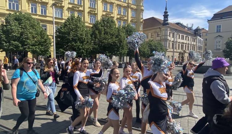 FOTOGALERIE: Studenti roztančili centrum Brna. Tradiční Majáles oslavili ve velkém stylu