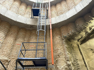 FOTOGALERIE: Budoucí tunel na Vinohradech má patronku. Svatá Barbora ochrání dělníky na stavbě