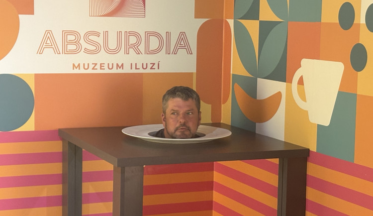 FOTOGALERIE: Svět naruby v centru Brna. Nové muzeum iluzí láká na optické triky a zrcadla