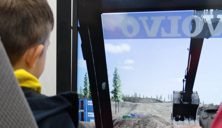 FOTO: Noc vědců v Brně navštívily stovky lidí, nejčastěji rodiny s dětmi