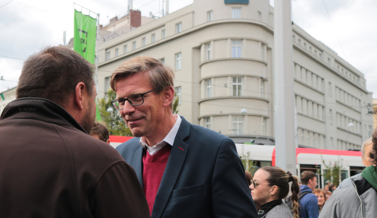 FOTO: Petr Fiala přijel tři dny před volbami do Brna na největší happening koalice