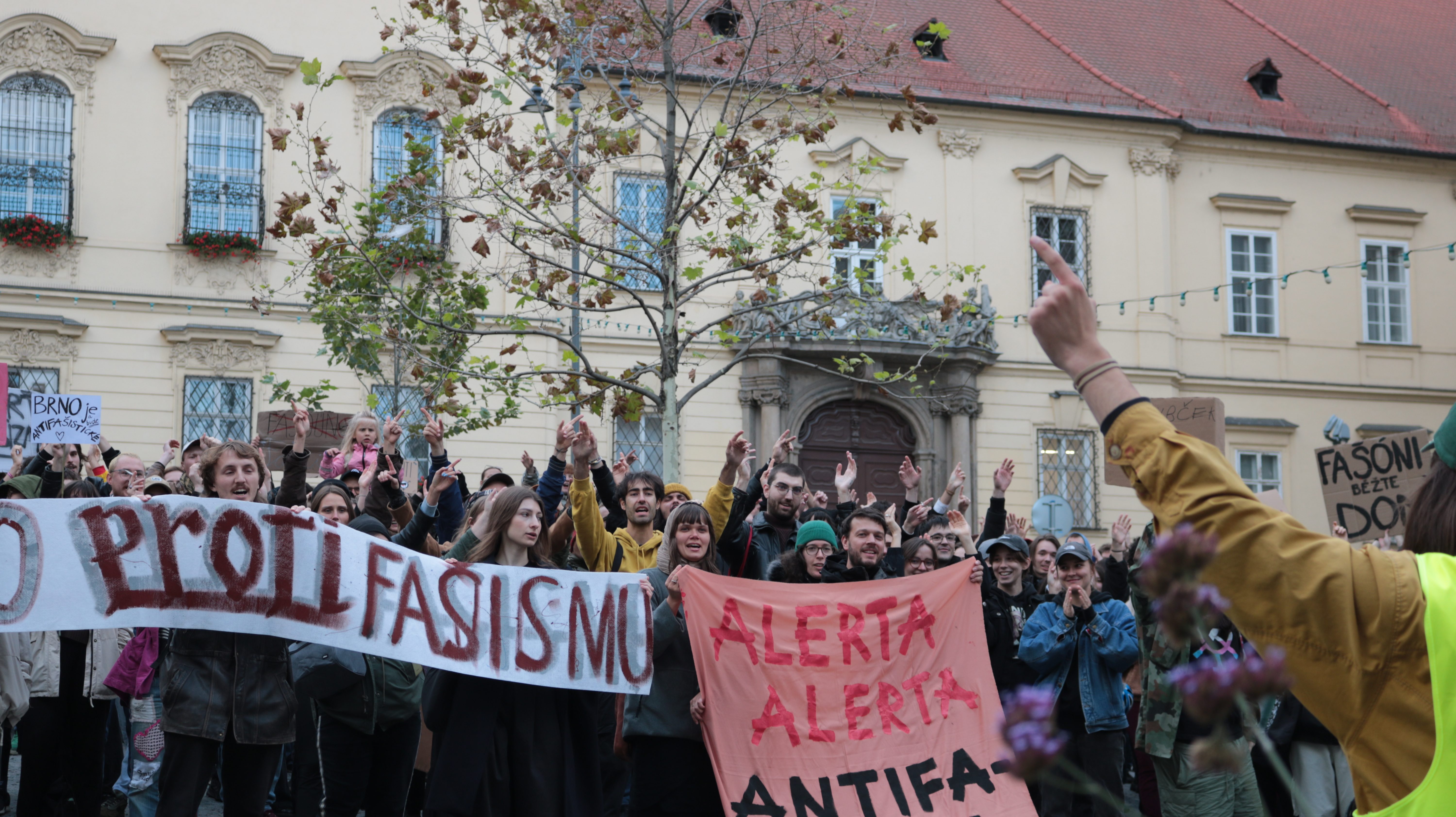 FOTOGALERIE: „Brno proti fašismu!“ skandovaly stovky demonstrantů