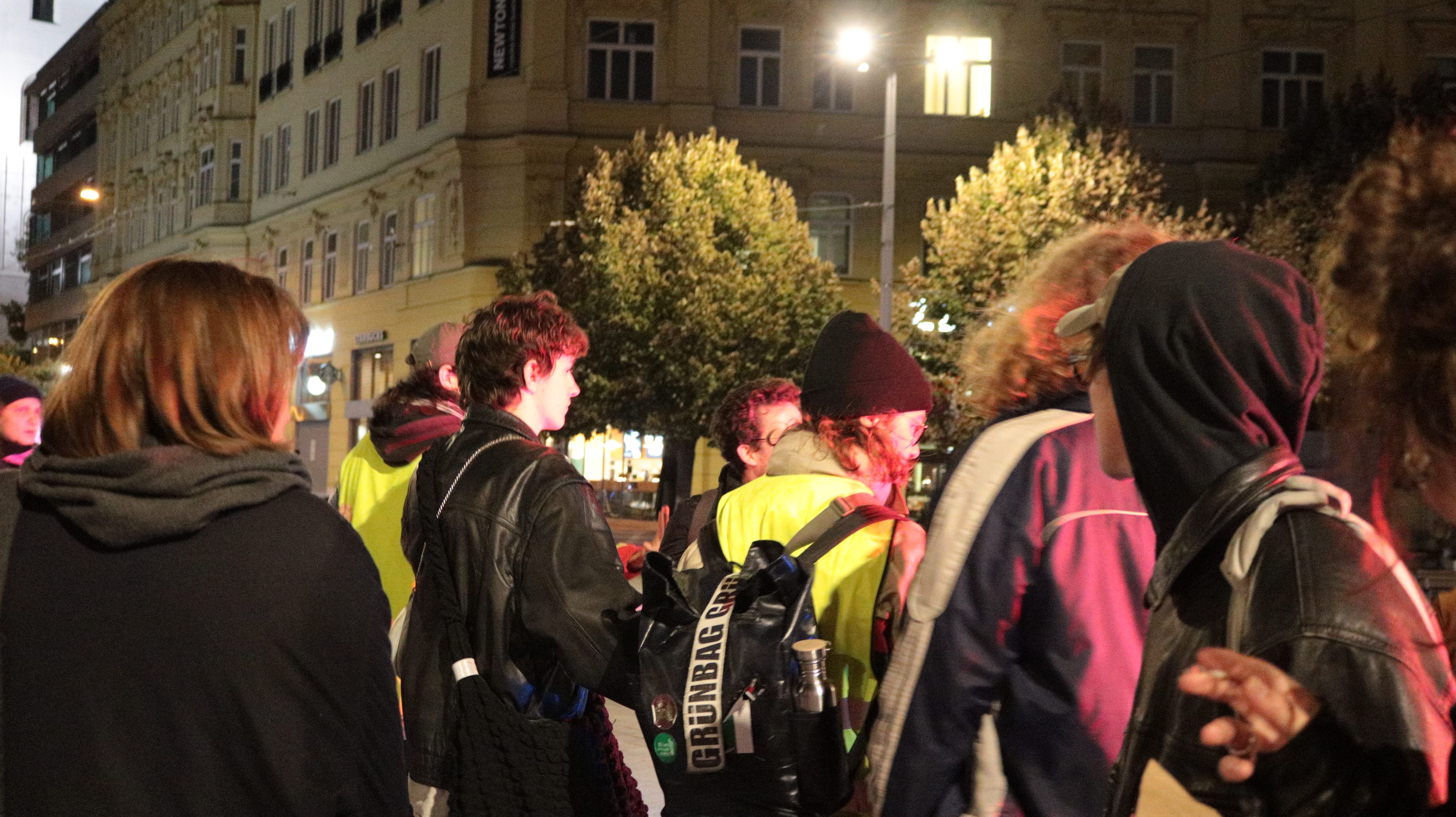 FOTO: Aktivisté protestovali na podporu Šárky, stala se nezvěstnou na cestě do Gazy