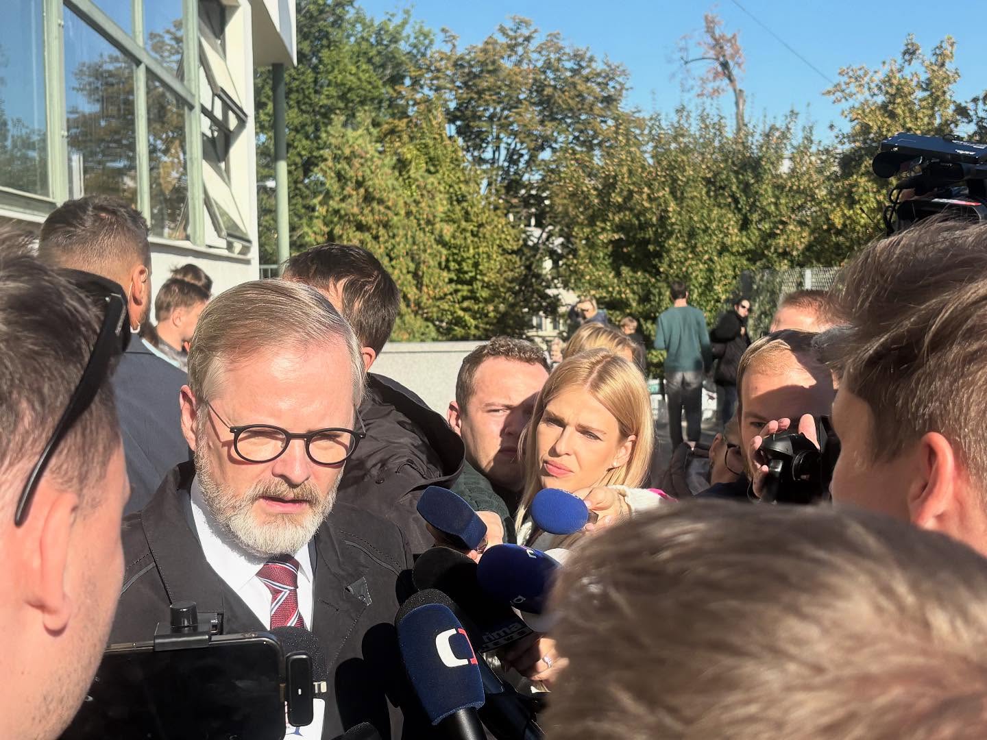 FOTO: V Brně odvolili Fiala i Schillerová