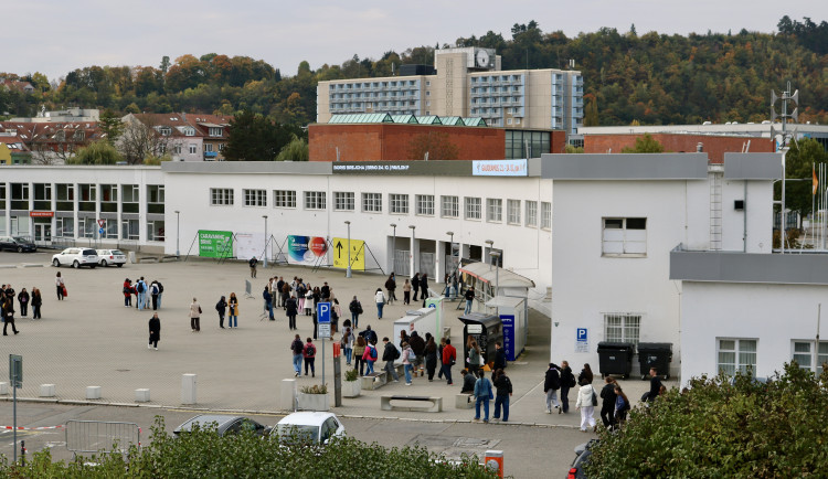 FOTOGALERIE: Veletrh Gaudeamus přilákal stovky středoškolaků
