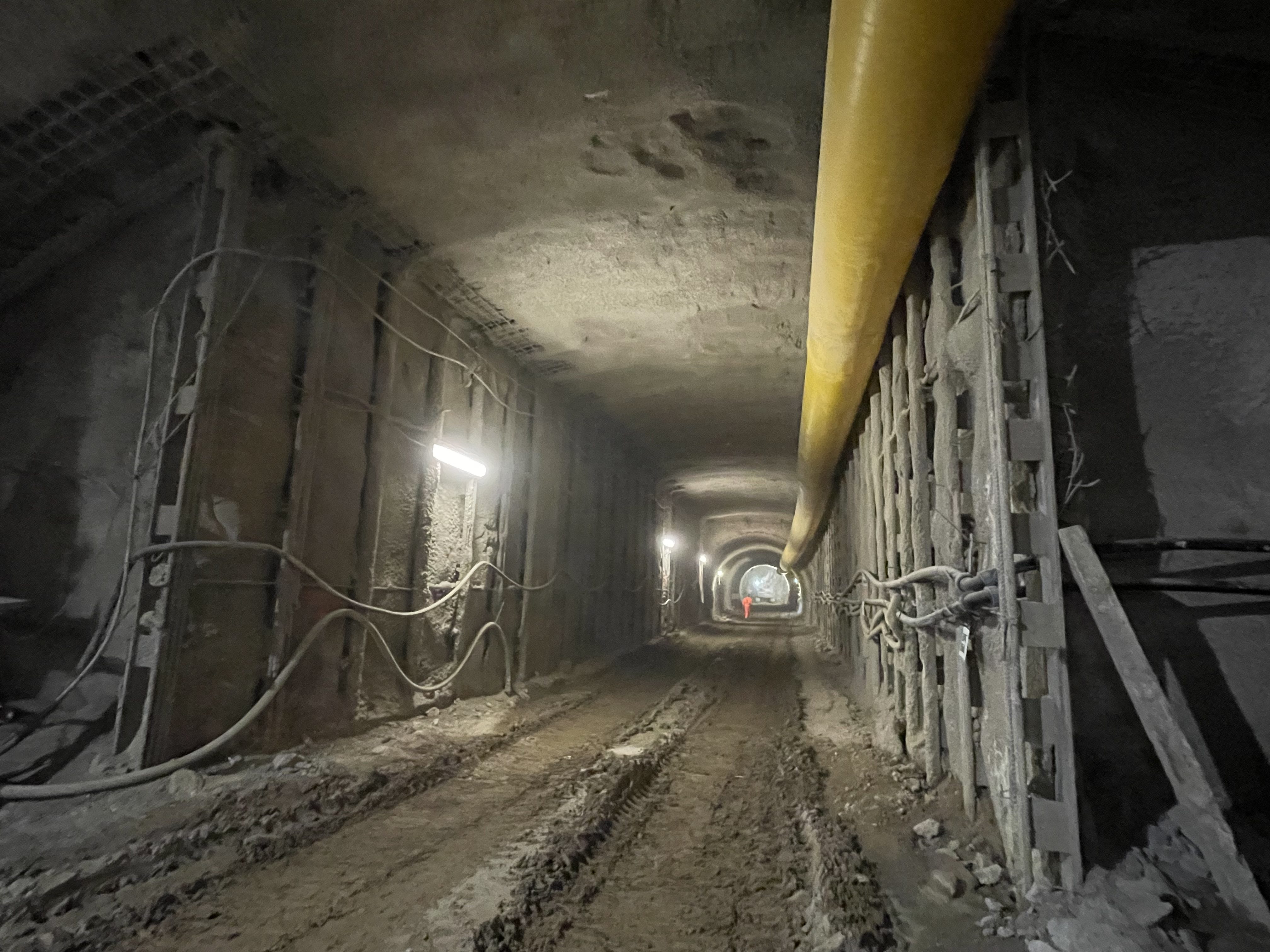 Hranice 100 metrů překonána. Pokračuje ražba průzkumné štoly tunelu Vinohrady