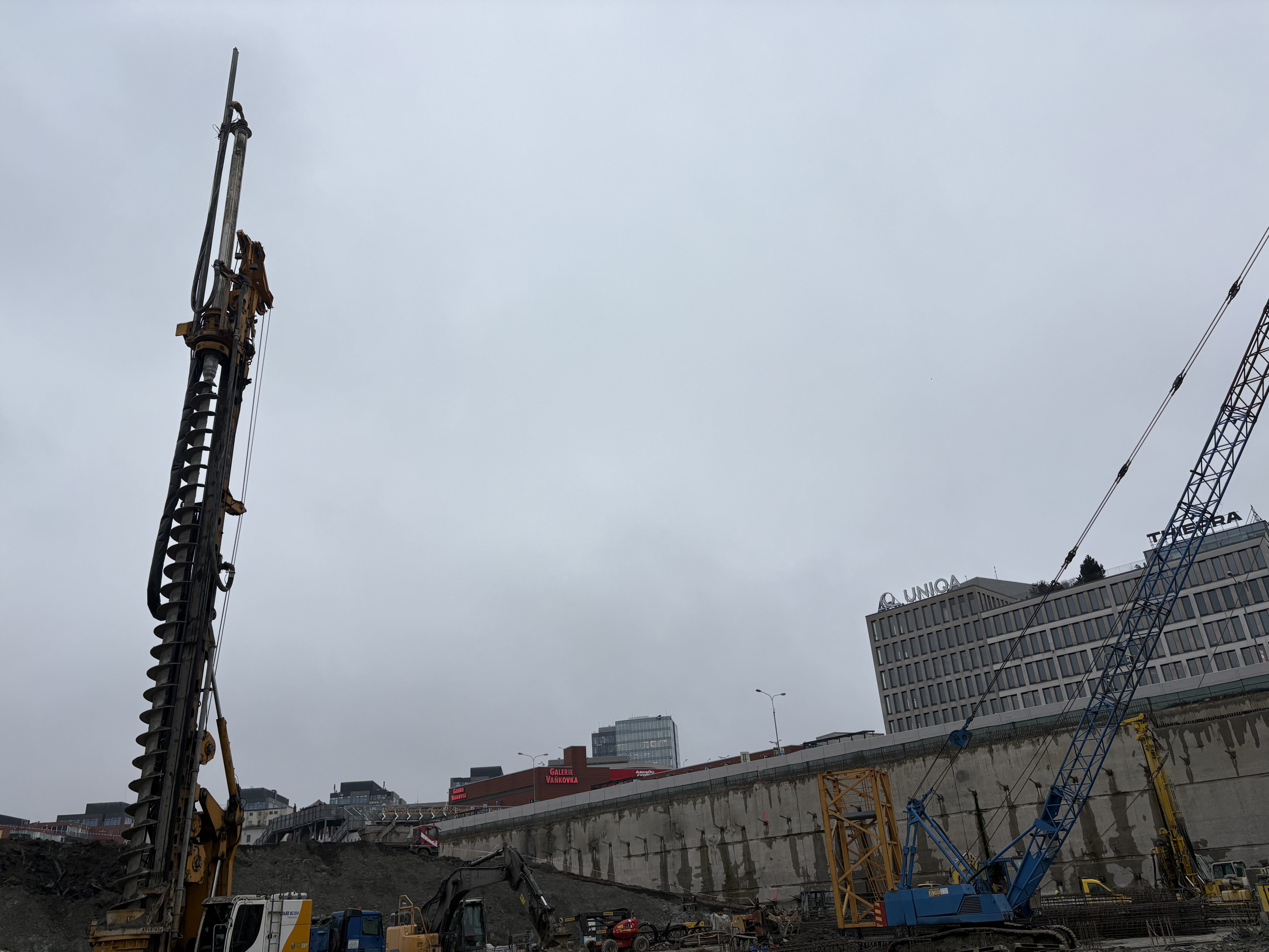 FOTO: Po brněnských Pompejích není ani památky, práce na Dornychu pokračují