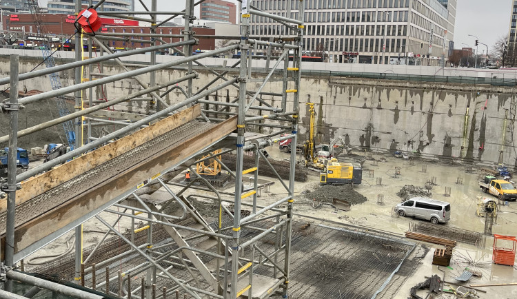 FOTO: Po brněnských Pompejích není ani památky, práce na Dornychu pokračují