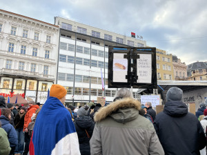FOTO: Svoboďák praská ve švech. V Brně přišly prezidenta podpořit tisíce lidí